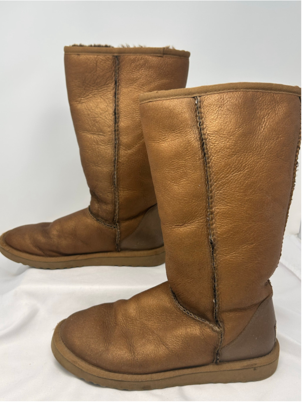 UGG Classic Tall Shearling Boots Chestnut Brown Size 7